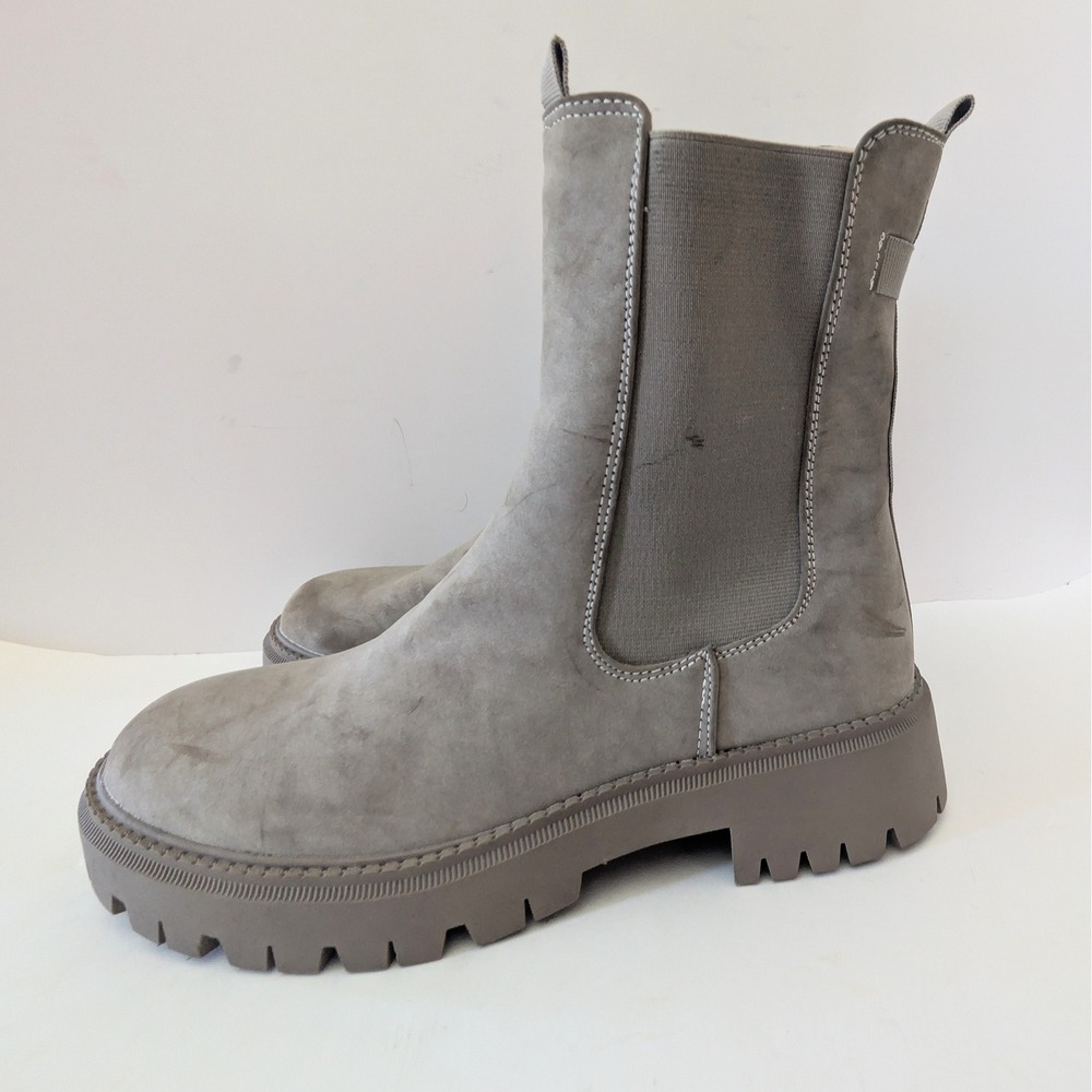 Women's Francesca MorettiTaupe Faux Suede Chelsea Boots Faux Fur Size 10